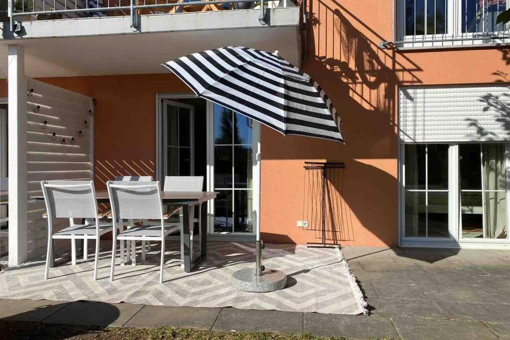 Die Seeblume - Ferienwohnung Mit Pool Und Seeblick 博德曼路德维希港 外观 照片