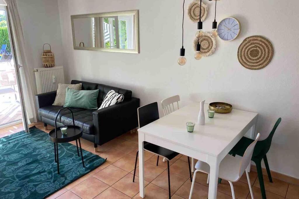 Die Seeblume - Ferienwohnung Mit Pool Und Seeblick 博德曼路德维希港 外观 照片