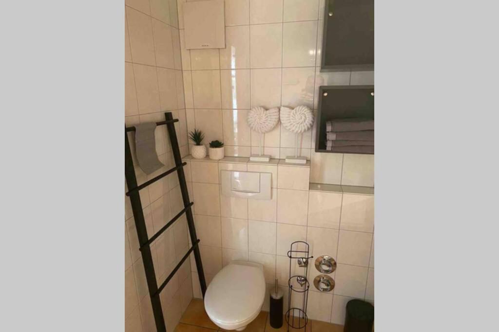 Die Seeblume - Ferienwohnung Mit Pool Und Seeblick 博德曼路德维希港 外观 照片