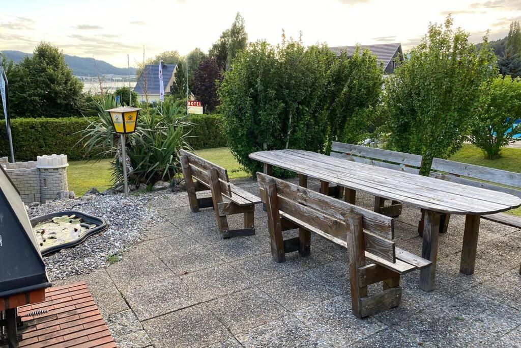 Die Seeblume - Ferienwohnung Mit Pool Und Seeblick 博德曼路德维希港 外观 照片